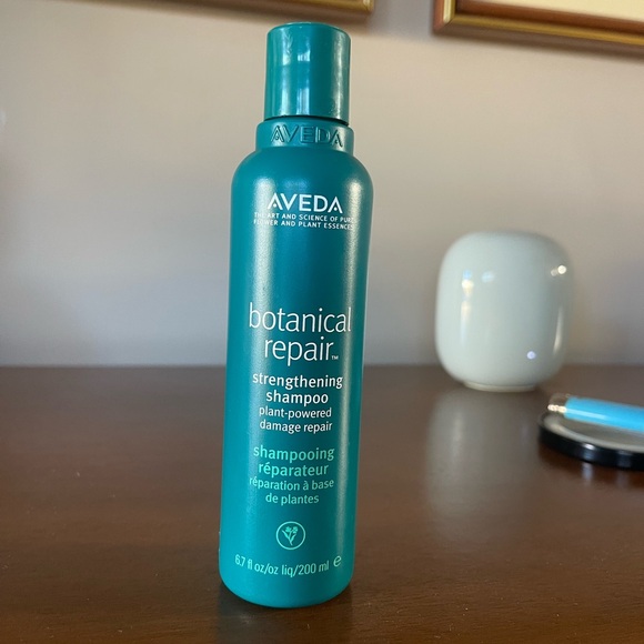 New Aveda BOTANICAL REPAIR STRENGTHENING SHAMPOO 6.7 fl oz - Picture 1 of 6